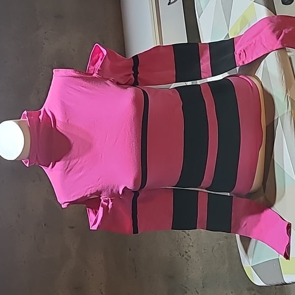 ★ 3 for $10 ★ Mock neck Cold Shoulder - Picture 1 of 3